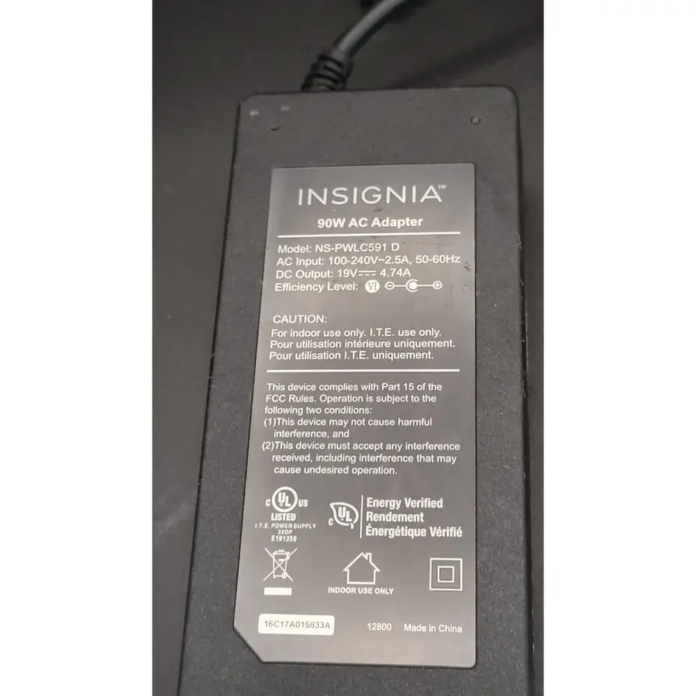 Insignia 90W Universal Laptop Charger NS-PWLC591 D AC Adapter No Tips Included
